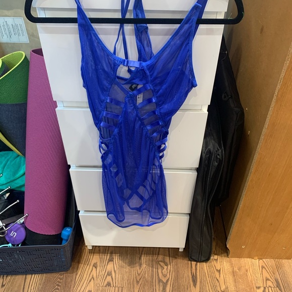 Box of Lingerie Mostly One Size - Picture 6 of 7